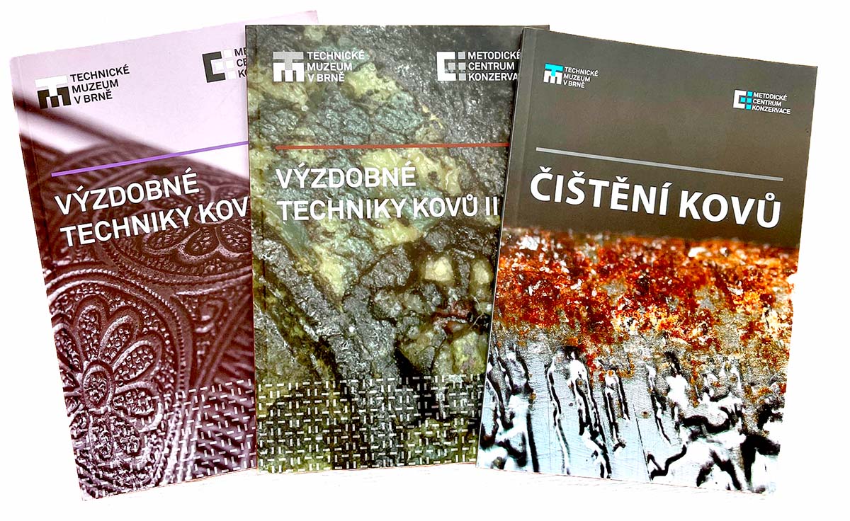 Odborná literatura z MCK