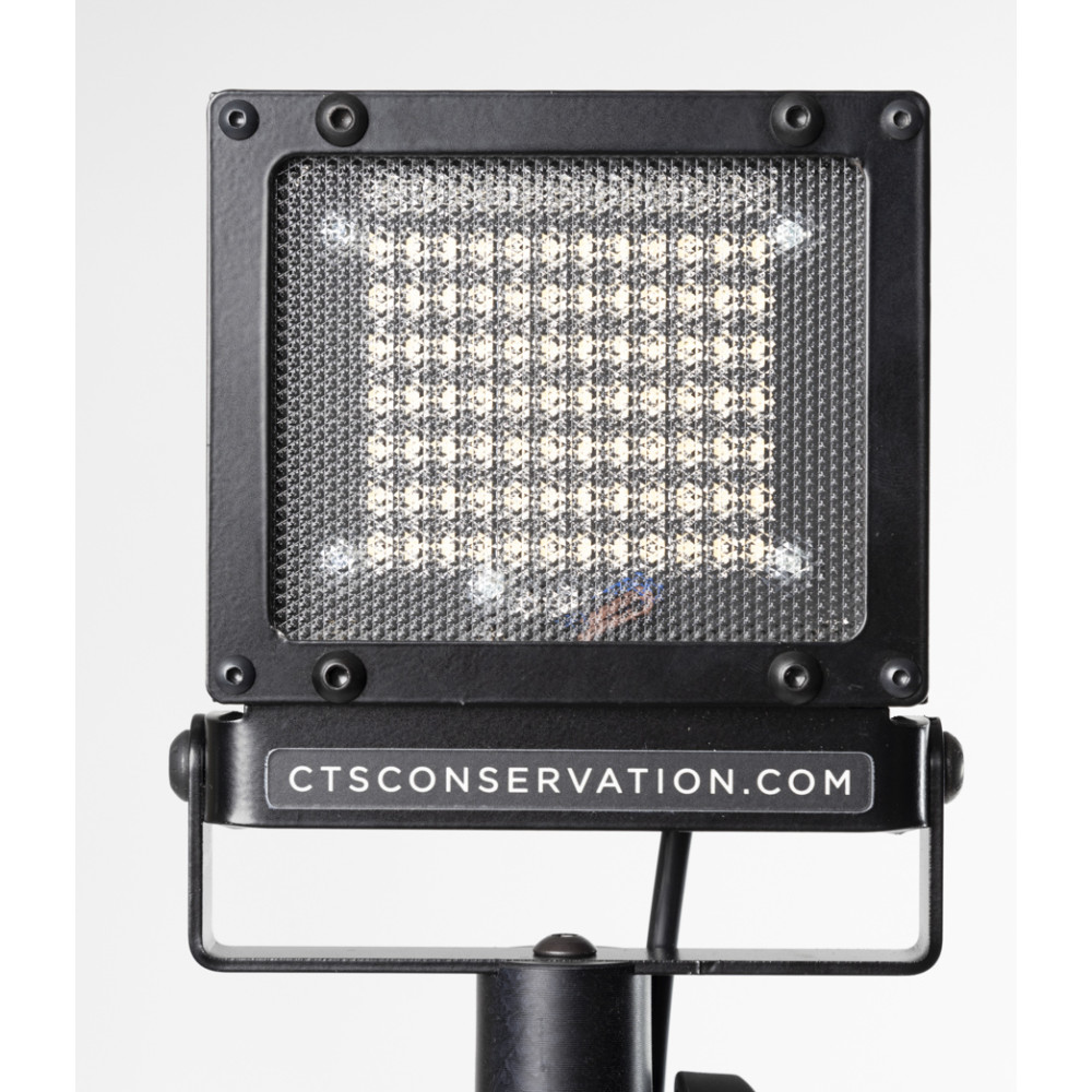 Světla pro restaurování a osvětlení ateliéru