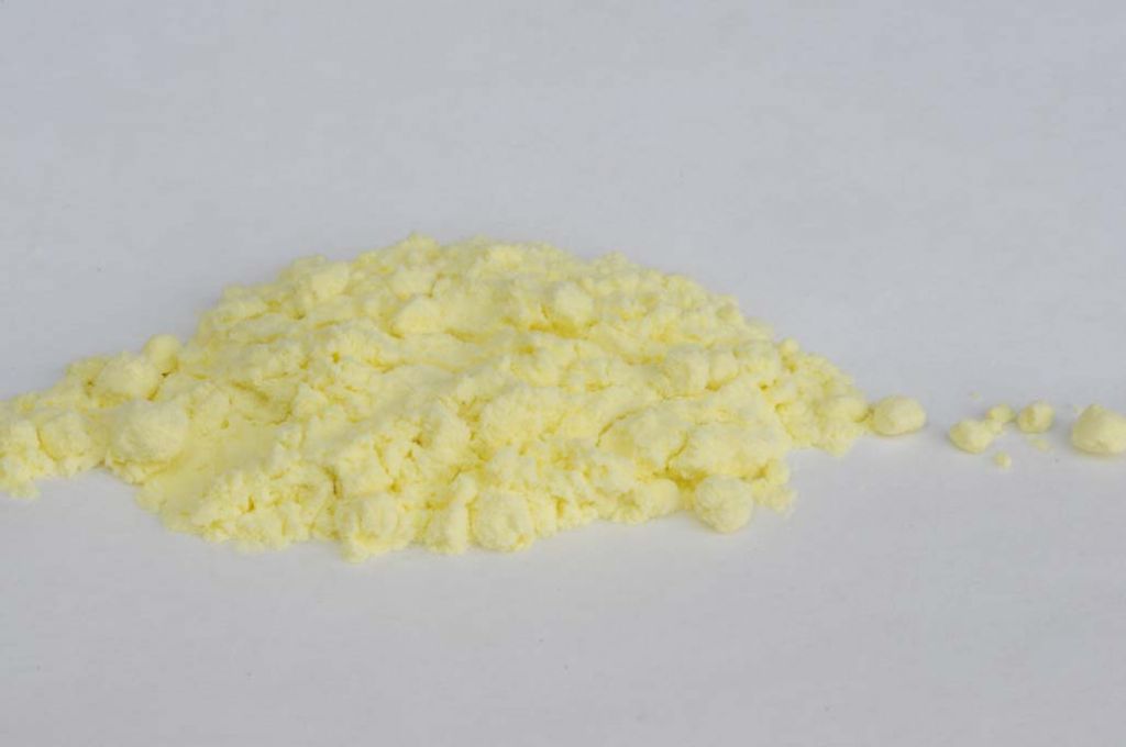Barevné sklo, zářivě žluté, průhledné, mletí 4, 100 g