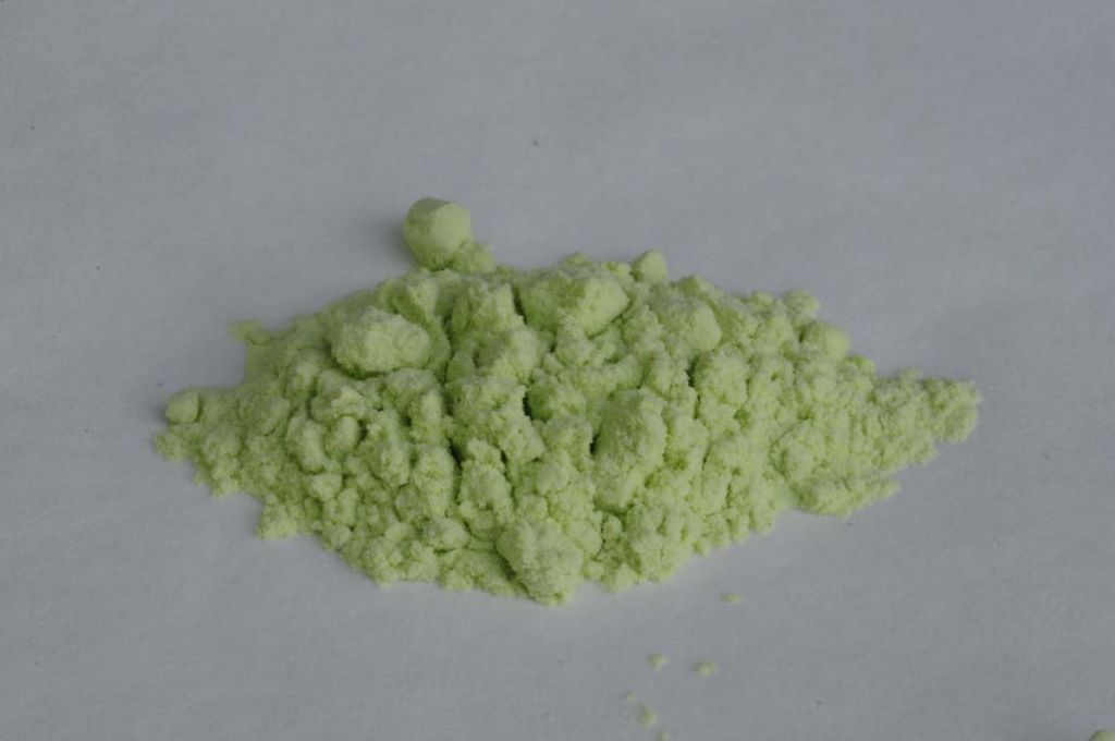 Barevné sklo, citronově žlutozelené, průhledné, mletí 1, 1 kg