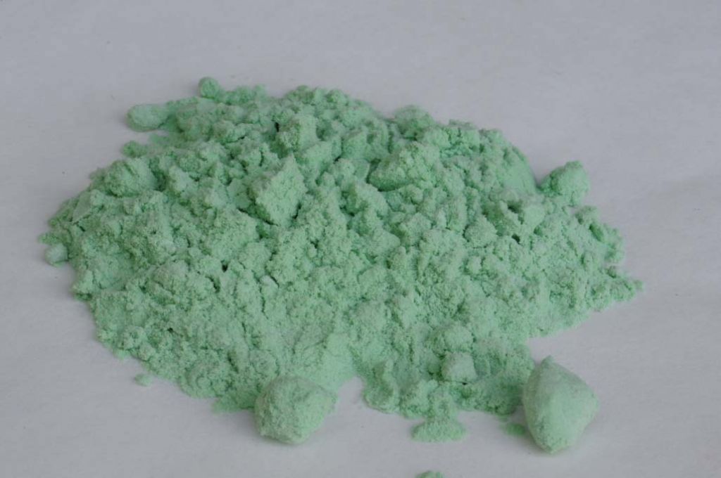 Barevné sklo, nové zelené, průhledné, mletí 1, 100 g