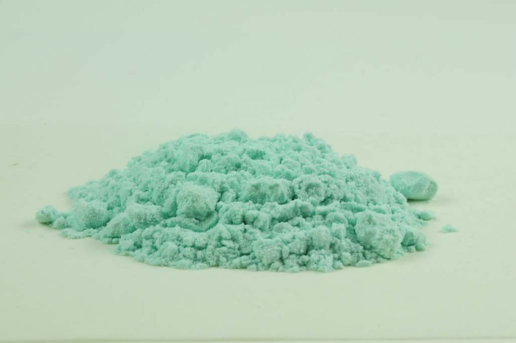 Barevné sklo, smaragdově zelené, průhledné, mletí 1, 100 g