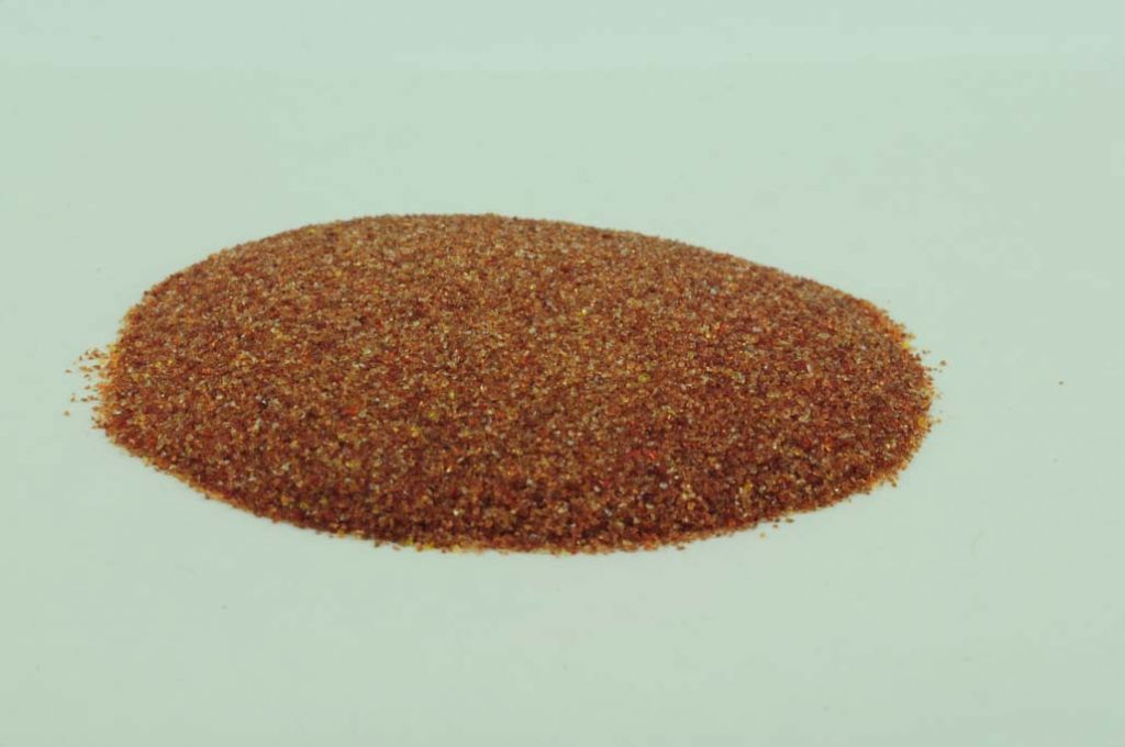 Barevné sklo, nové červené, průhledné, mletí 5, 1 kg