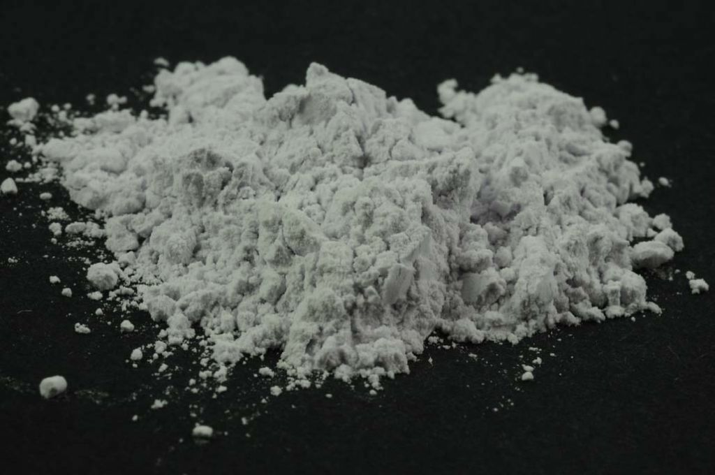 Barevné sklo, jemně fialové, neprůhledné, mletí 1, 100 g