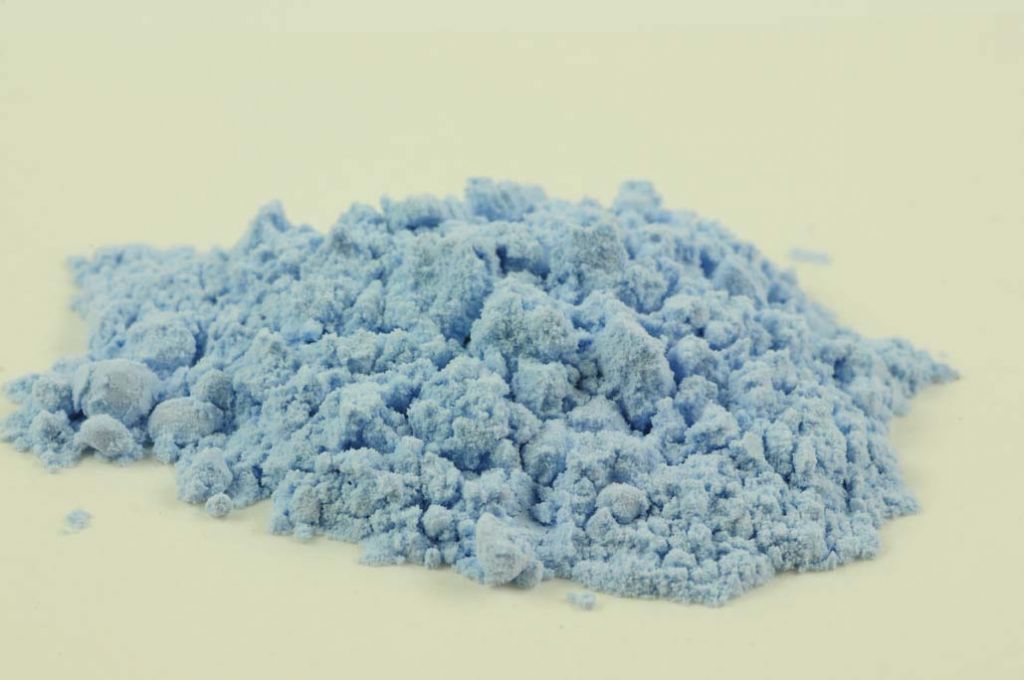 Barevné sklo, středně modré, průhledné, mletí 1, 1 kg