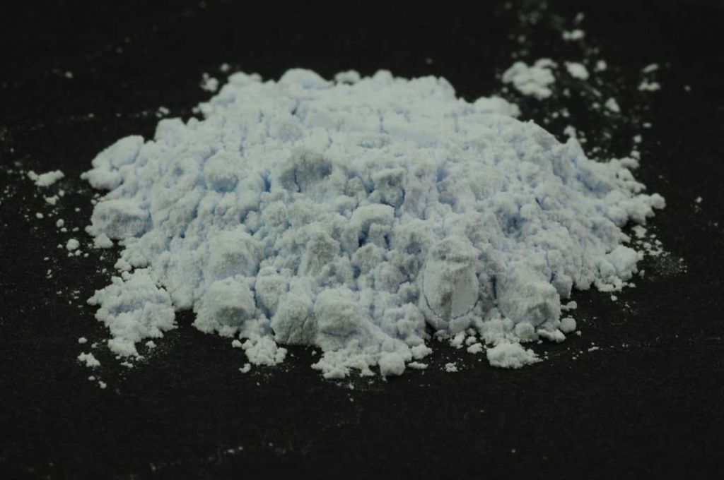 Barevné sklo, měkké světle modré, neprůhledné, mletí 1, 100 g