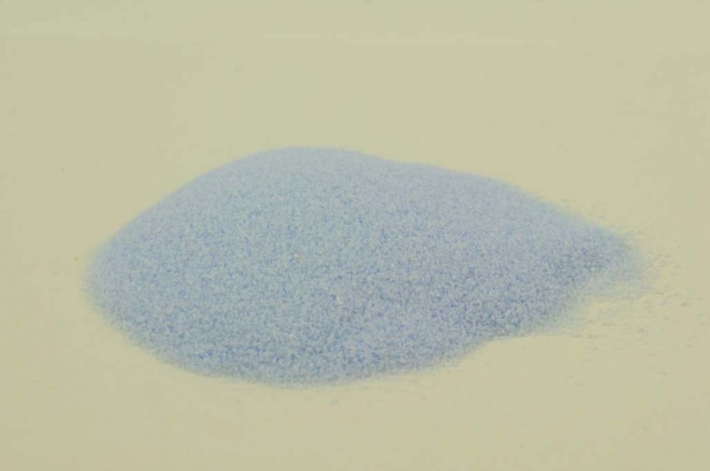 Barevné sklo, měkké světle modré, neprůhledné, mletí 5, 100 g