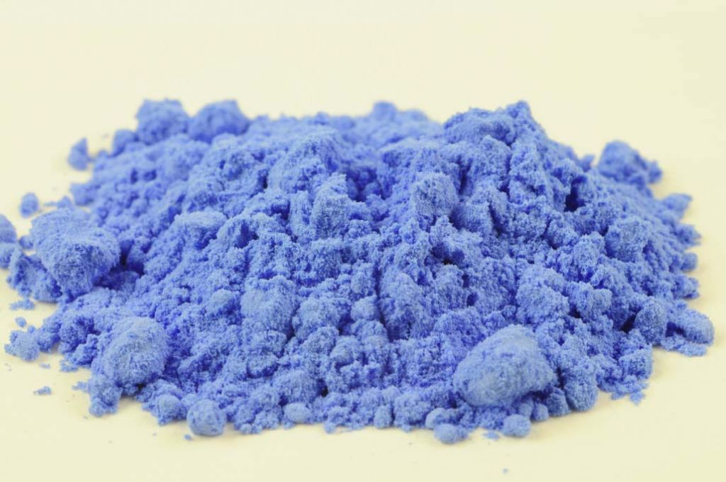 Barevné sklo, tmavě modré, průhledné, mletí 1, 1 kg