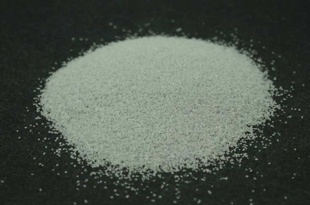 Barevné sklo, sytě šedé, neprůhledné, mletí 5, 100 g