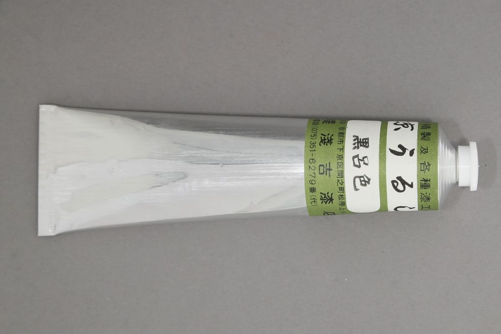 Lak Urushi, Kuroroiro, černý - obsahuje urushiol, tuba 90 g