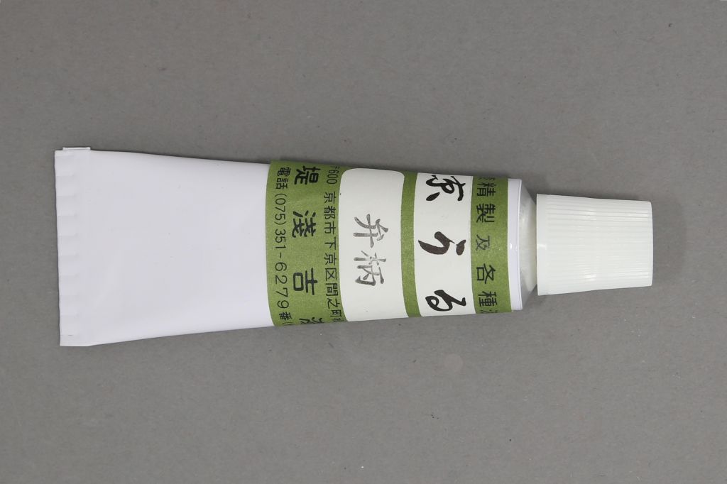 Urushi Lacquer, Bengara, červený oxid železitý – obsahuje urushioly, tuba 50 g