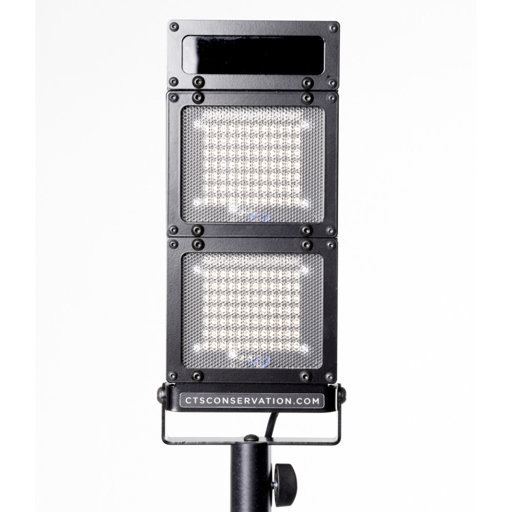 Restaurátorské svítidlo LUMINAIRE CTS ART LUX 200L NEW with 196 LEDs 5000°K and 8 U.V. LEDs