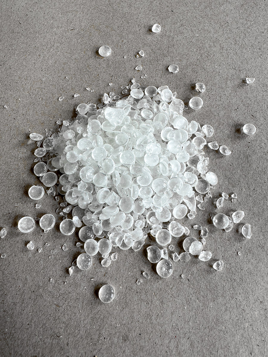 Laropal A 81 (Aldehydová pryskyřice), 1 kg